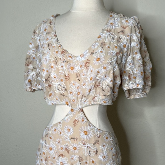 L.I.F.E. Butter Yellow Embroidered Cutout Maxi Dress Sz LRG Cottagecore Daisy - Picture 3 of 6